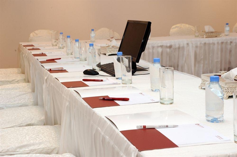 Al Waha Hotel Jiddah Esterno foto