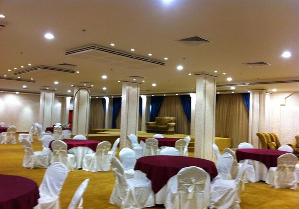 Al Waha Hotel Jiddah Esterno foto